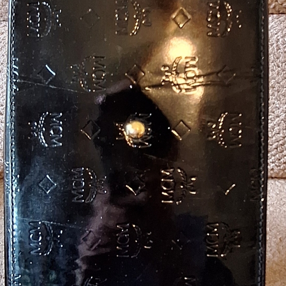 MCM Black Patent Leather Tote With Gold Hardware and Emblems - Picture 10 of 10